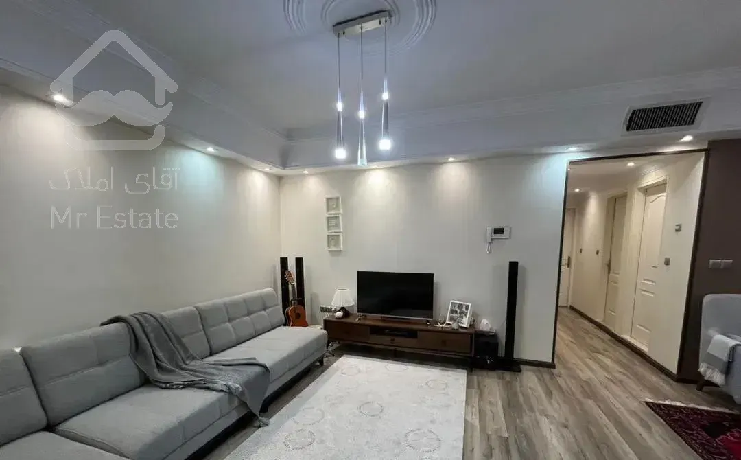 شادمان بسیار شیک