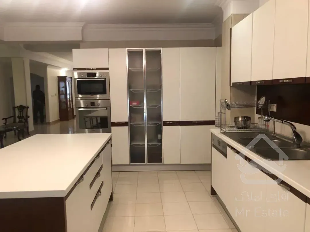 فروش اپارتمان 246 متری زعفرانیه