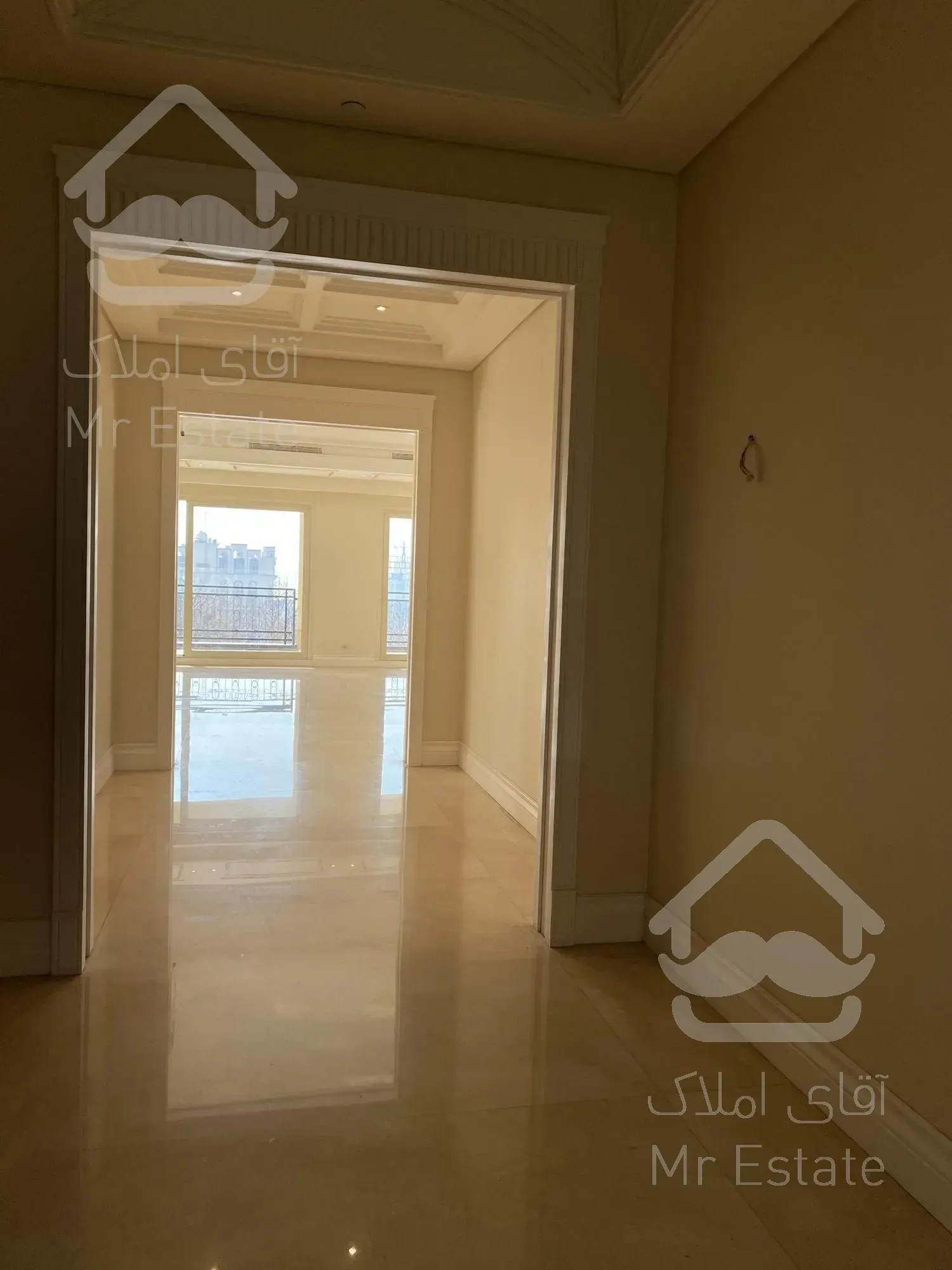 فرشته فروش ۶۰۰ متر تکواحدی با ۹۵ متر تراس