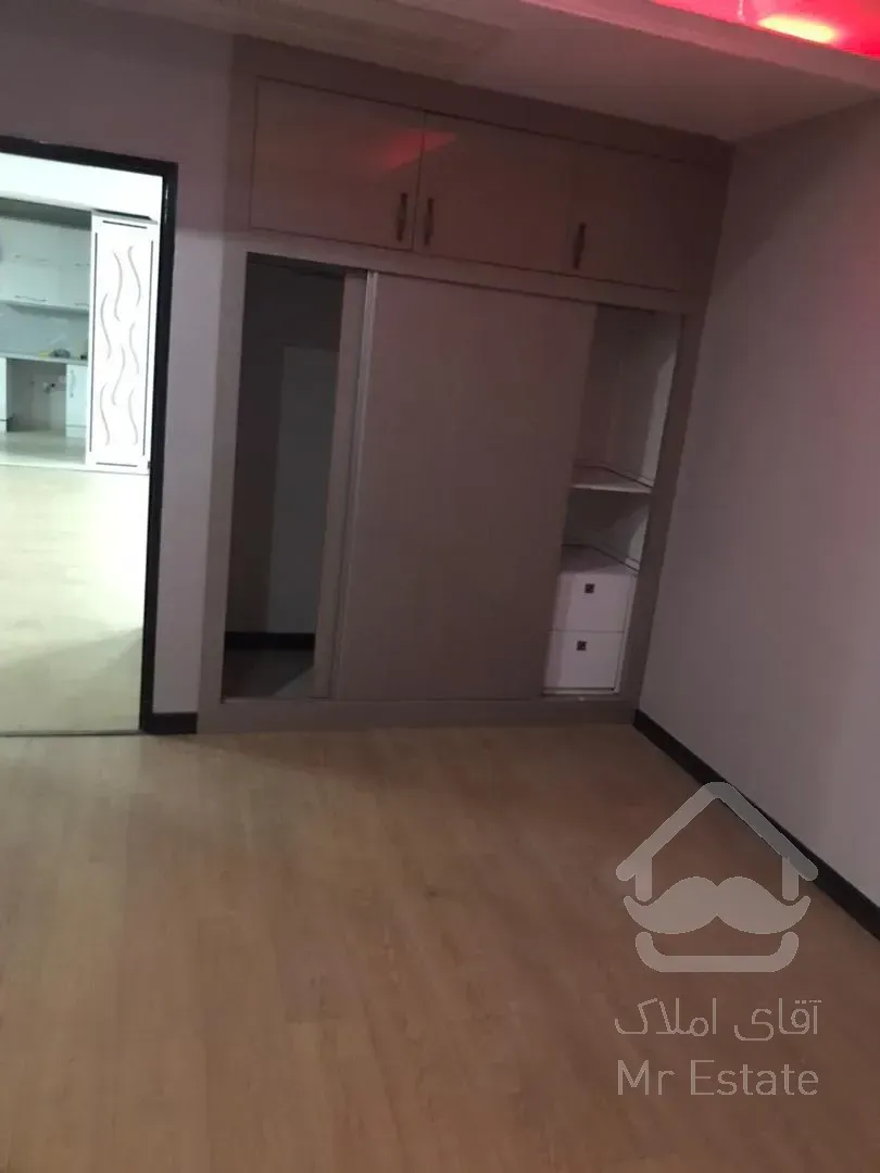 اجاره واحد ۱۳۰ متری برج پارسیا