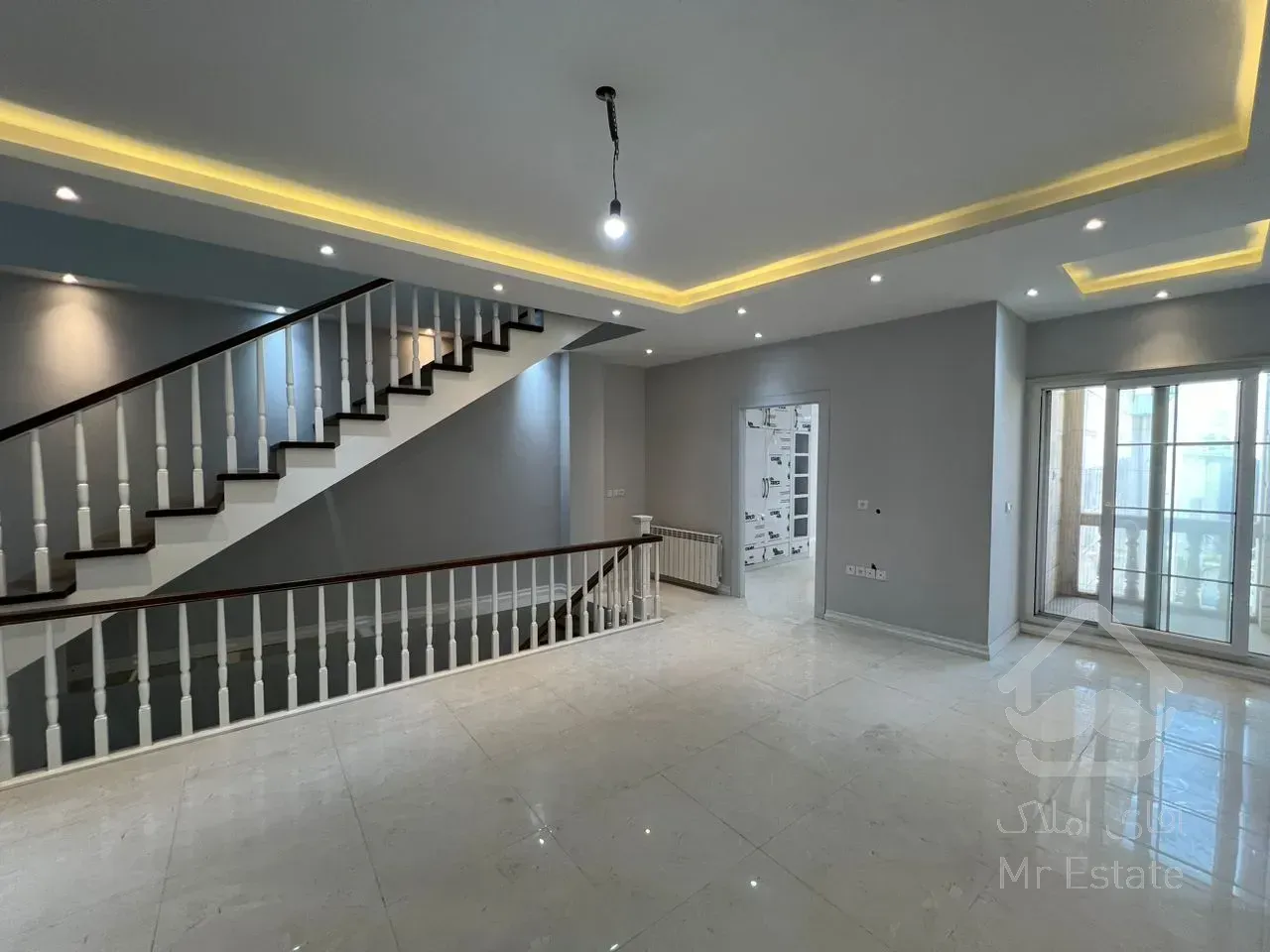 فروش ویلای ۳۱۰ متری تریبلکس سی متری