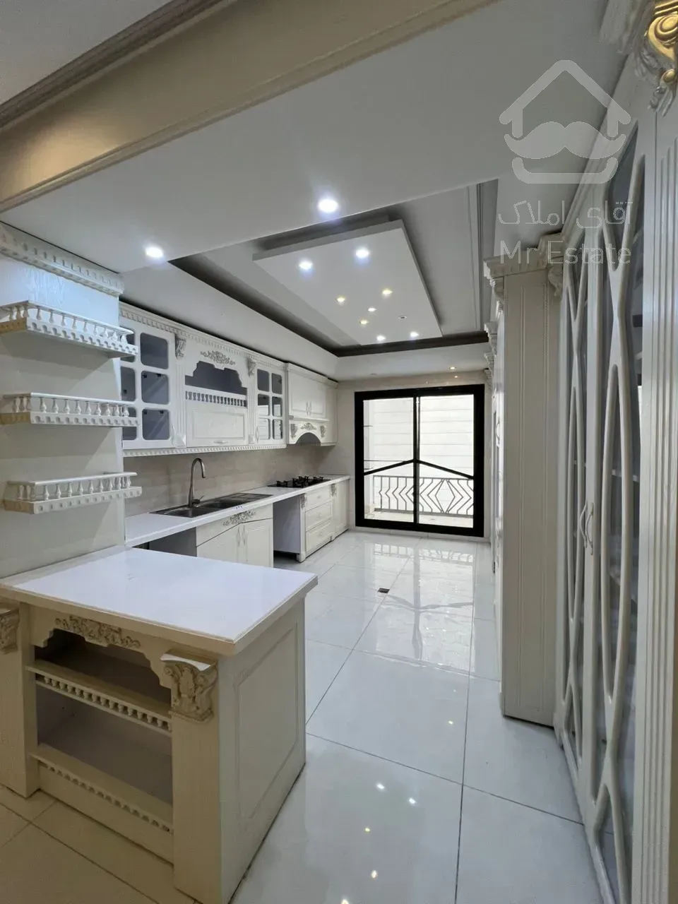 رهن آپارتمان ٢٢٠متر فرمانيه/٢تراس قابل چيدمان