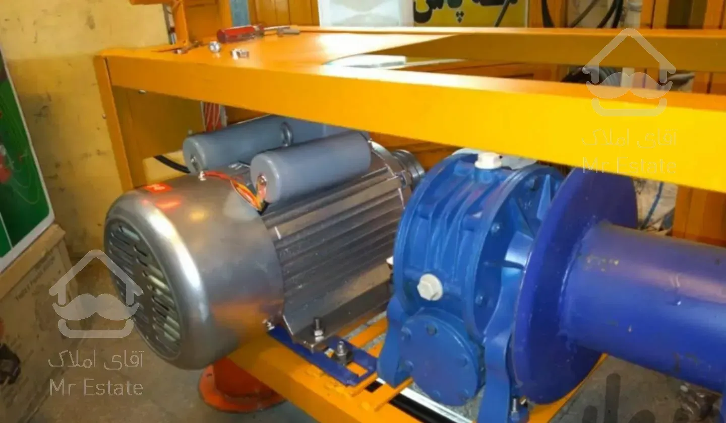 تعمیر وسیم پیچی بالابر ساختمانی در محل کار