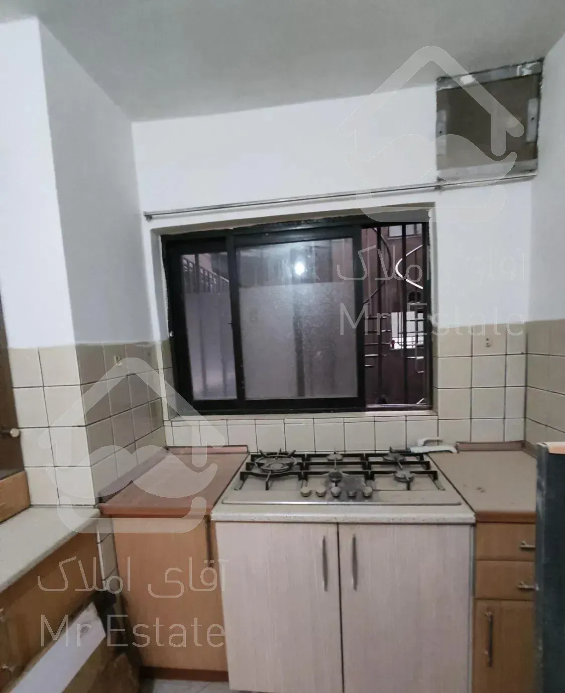 رهن و اجاره/3خوابه/141متری/با پارکینگ و انباری