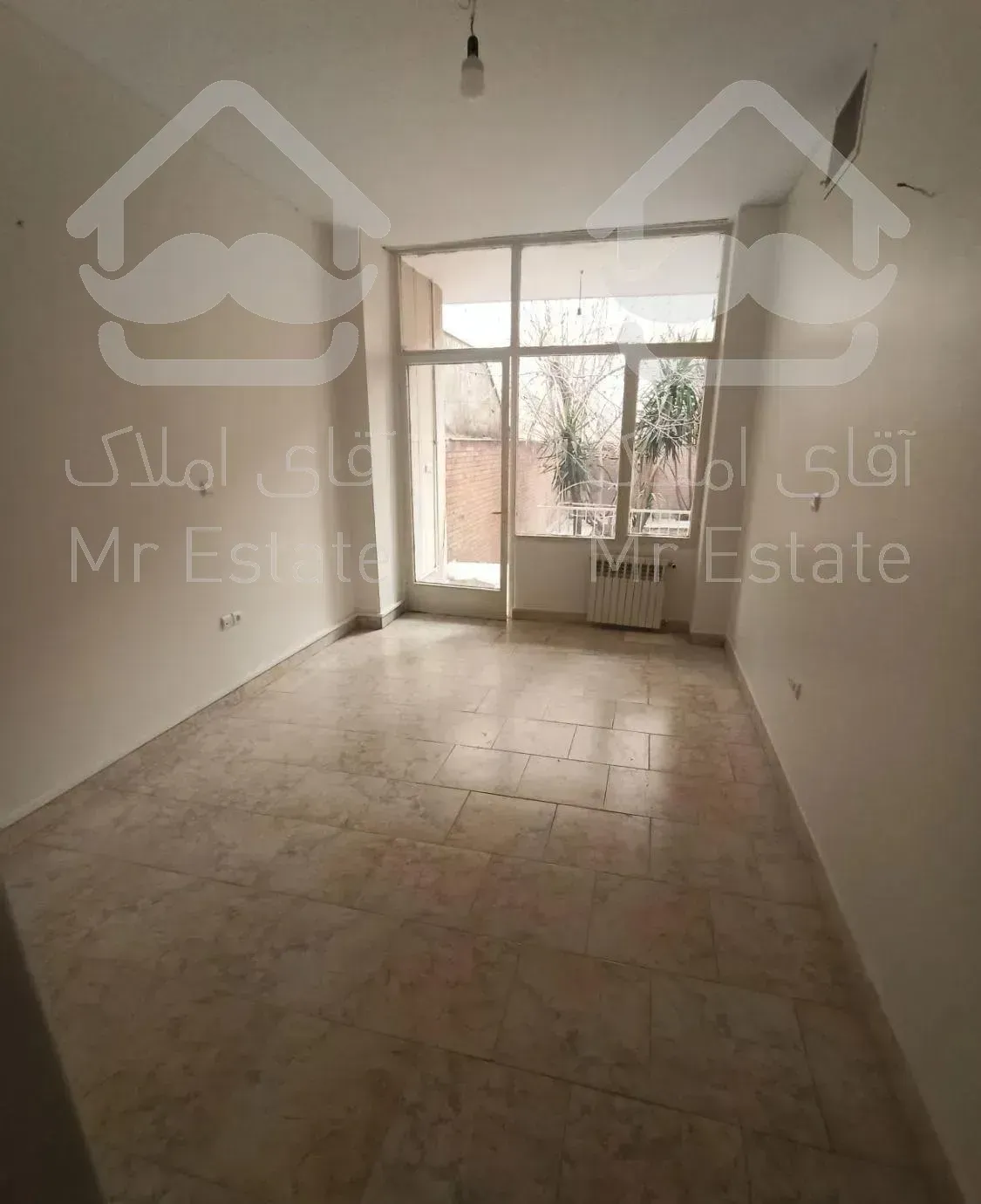 آپارتمان ۱۱۵متر بازسازی شده با ۸۰متر حیاط سنایی