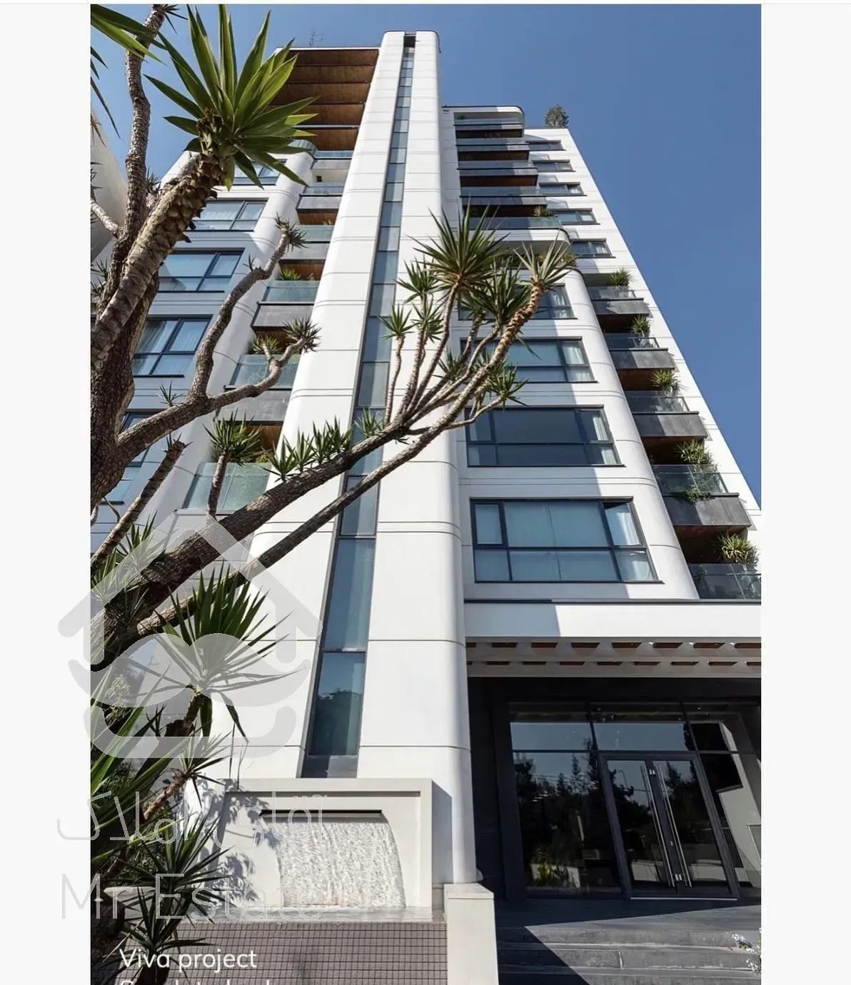 200متر/غربی بلوار 24متری/2پارکینگ/عمارت مجلل