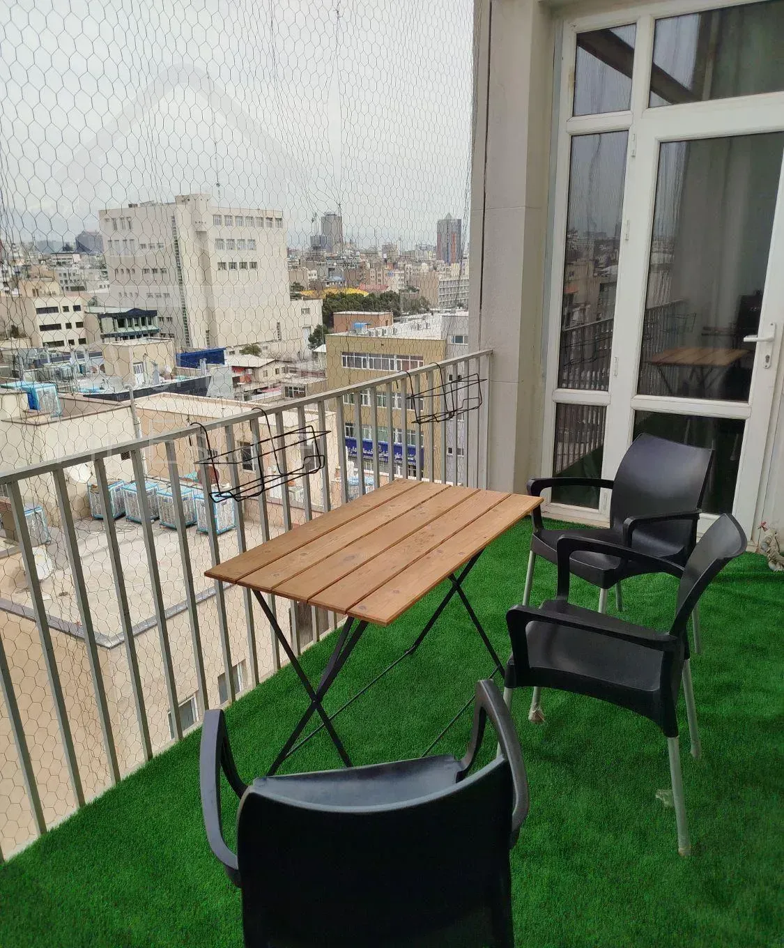 فروش آپارتمان ۱۰۷ متری ۲ خوابه در میدان انقلاب