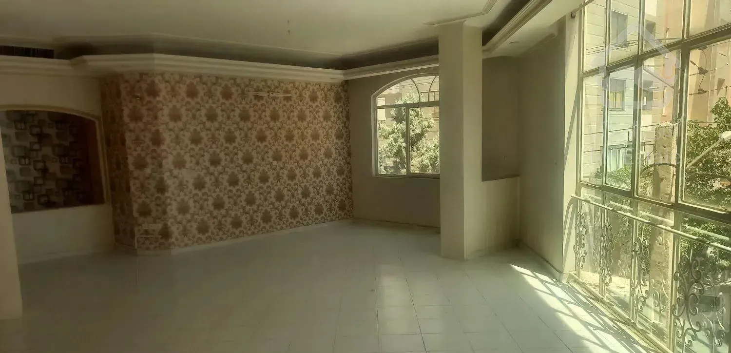 ۱۳۵متر ۳خوابه با آسانسور *هنرستان-صارمی*