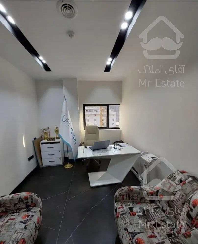 ۸۶ متر موقعیت اداری در مجتمع اداری