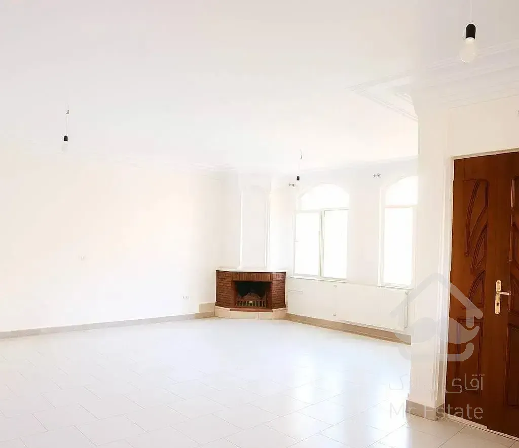 آپارتمان ۱۳۰ متری / سه خوابه / شهرک قائم