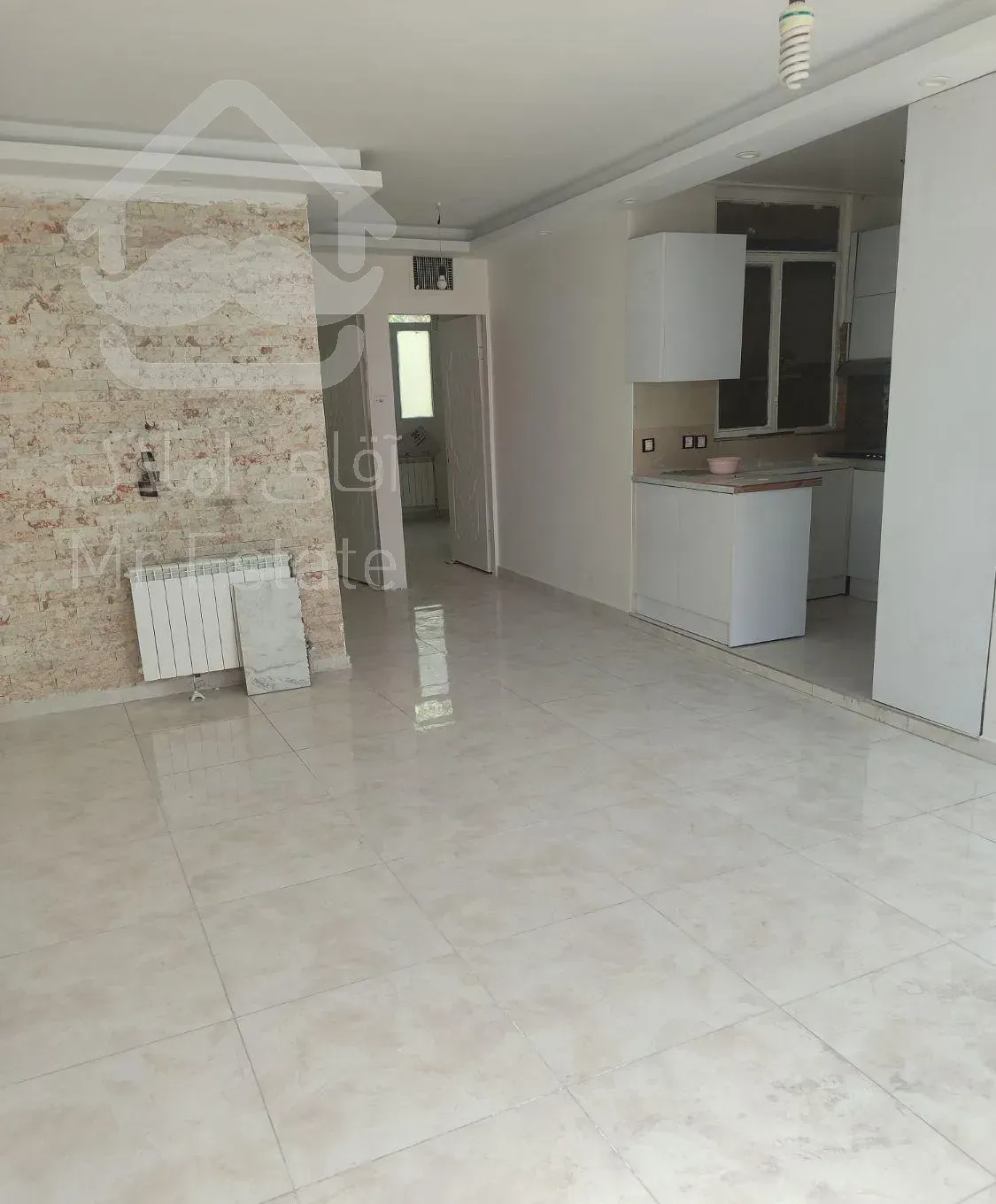 ۶۵ متر ۲ خواب  طبقه اول  با پارکینگ