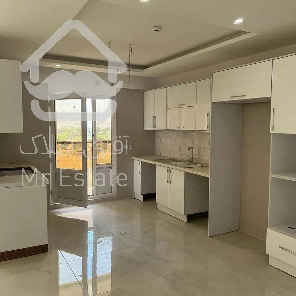 120 متر طبقات بالا زیر قیمت منطقه