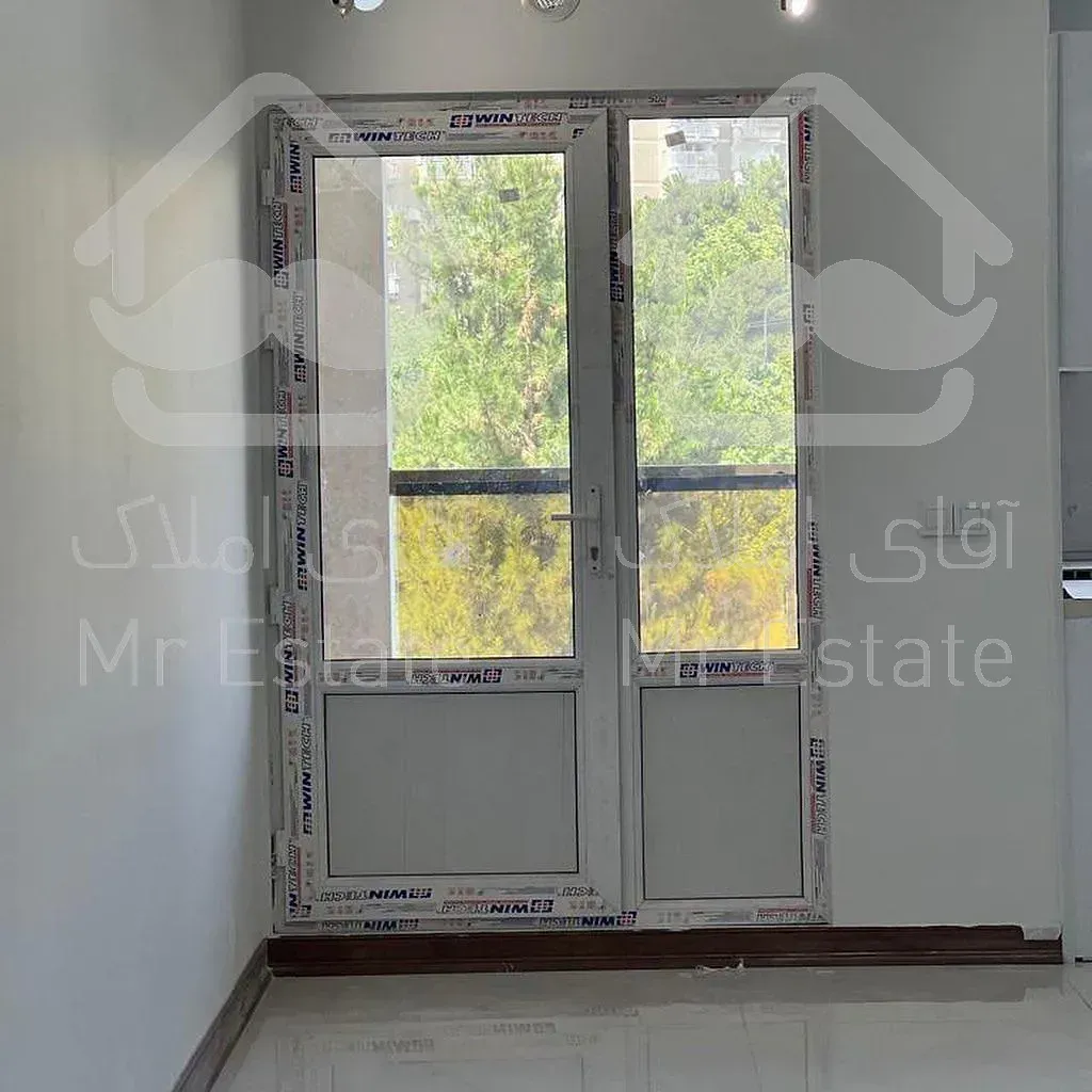 120 متر طبقات بالا زیر قیمت منطقه