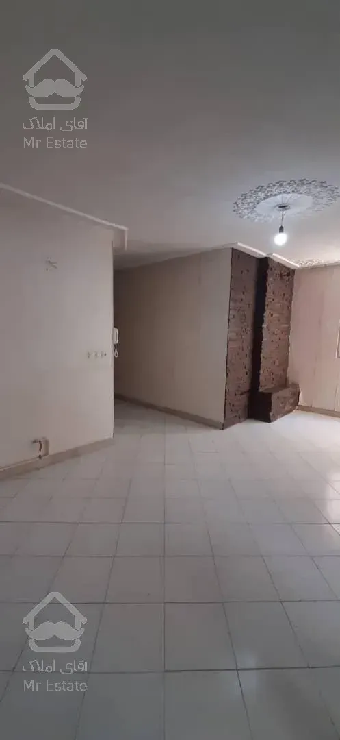 اپارتمان۶۵متری ۲ خواب، نورگیر عالی، امکانات عالی،سال۸۰،قابل رهن،وام دار