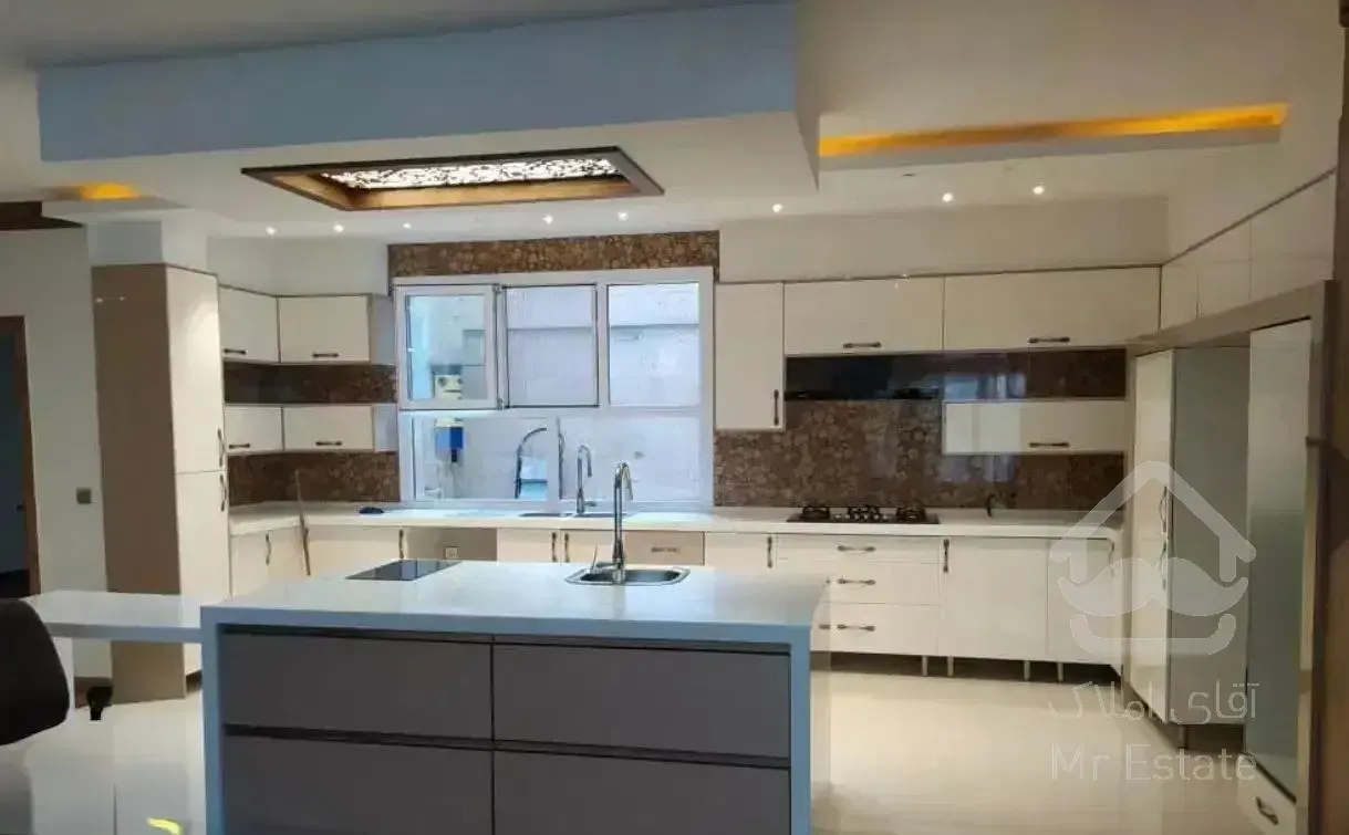 آپارتمان ۱۷۵ متر سه خواب