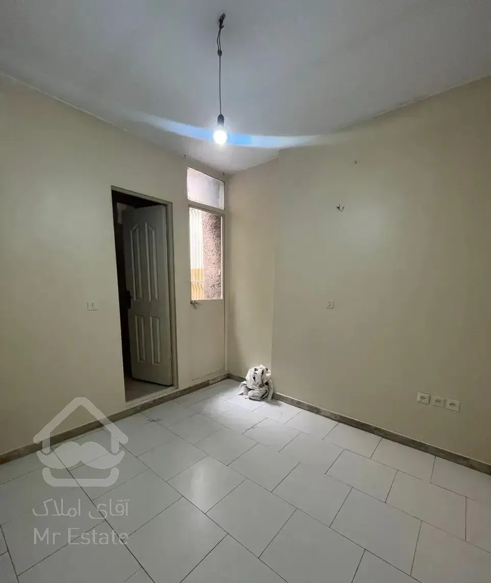 ۶۵ متر یک خواب ، ۱۰ متری بانک، طبقه دوم