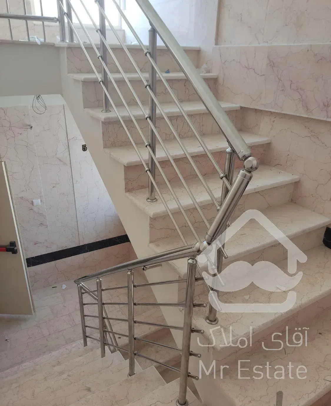 نرده حفاظ استیل و حفاظ بانکی و پله استخری