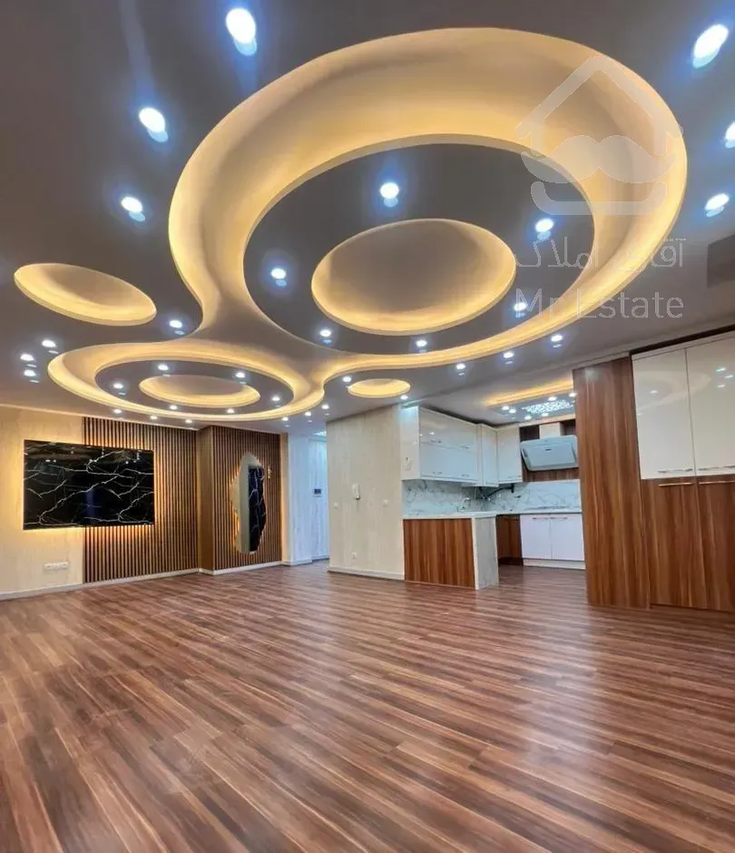 ۱۰۰ متر نوساز  ( با ۴۵ متر سالن پذیرایی )