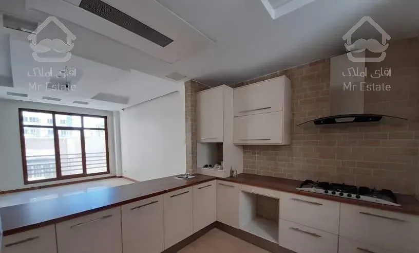 زعفرانیه / ۱۵۰ متر / فروش   / طبقات بالا