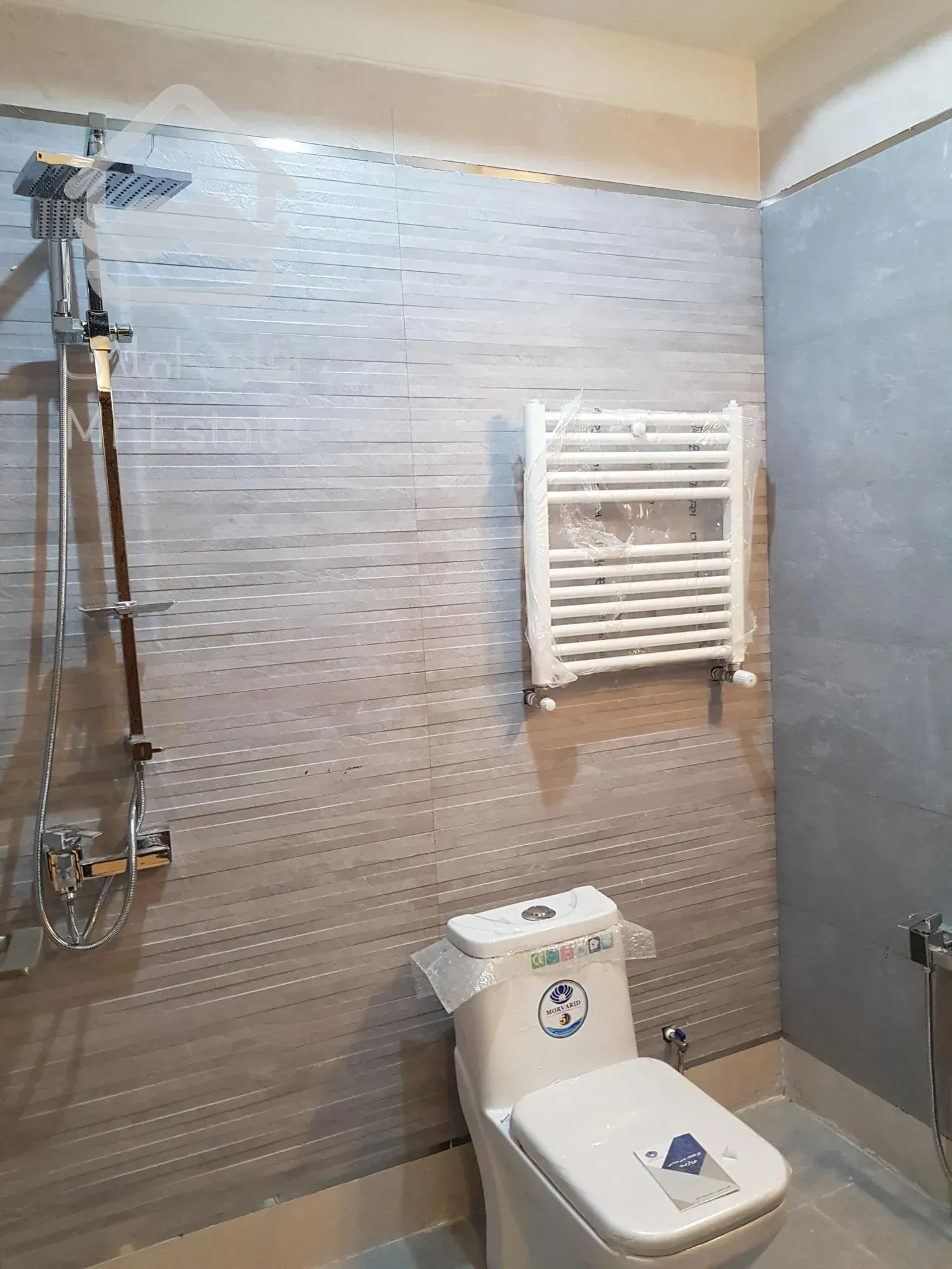 آپارتمان نوساز آلاله شرقی سالن پرده خور