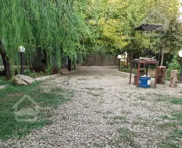 باغچه دارای ۸۰۰متر زمین ودرختان میوه در کوهسار