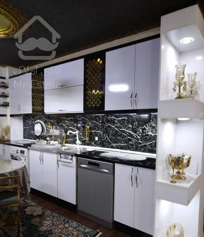 فروش آپارتمان/۱۰۰ متری/مرکز شهر