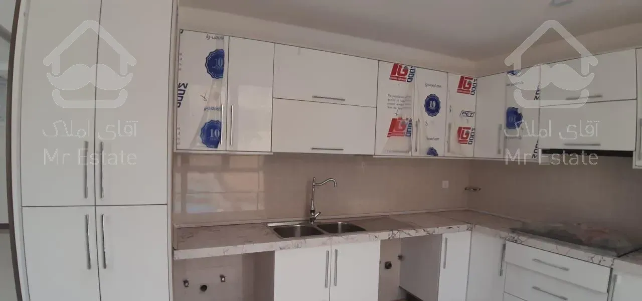 145 متری برج باغ رونیکا پلاس سیمون بولیوار