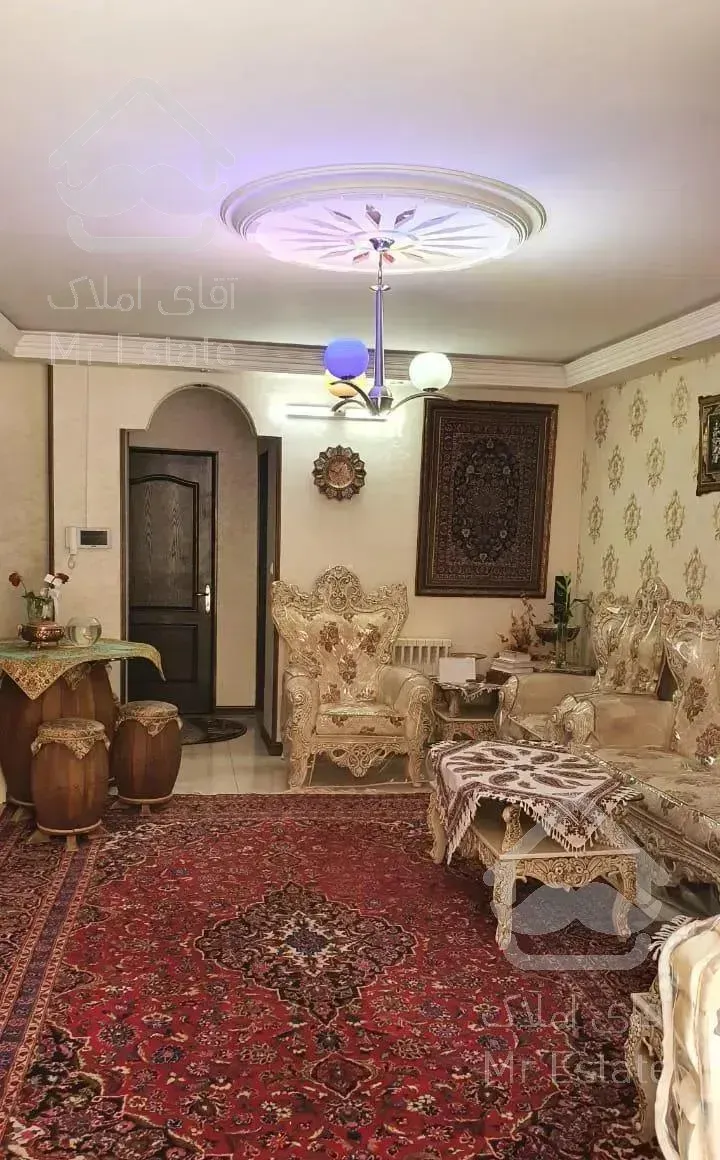 حیاط اختصاصی/جنوبی/تک واحدی