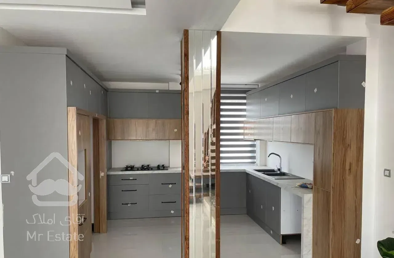 ویلا ۳۵۰ متری استخردار در منطقه جنگلی محمودآباد