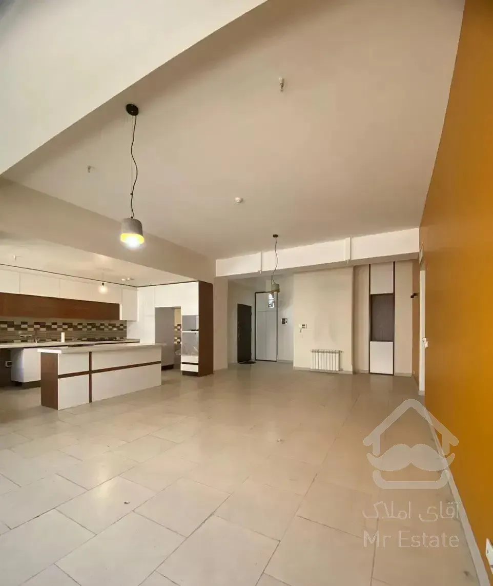 ۱۳۵ متر/ ۳ خواب/فوق العاده خوش نقشه/برج باغ