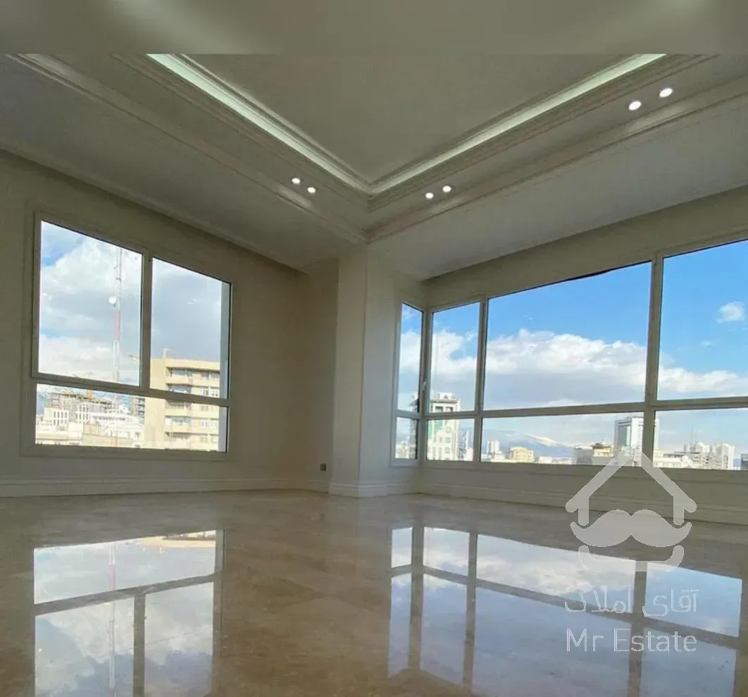 ۱۴۰ متر - ۳ خواب - مسترروم  - مشاعات آبی- روف گاردن مشجر