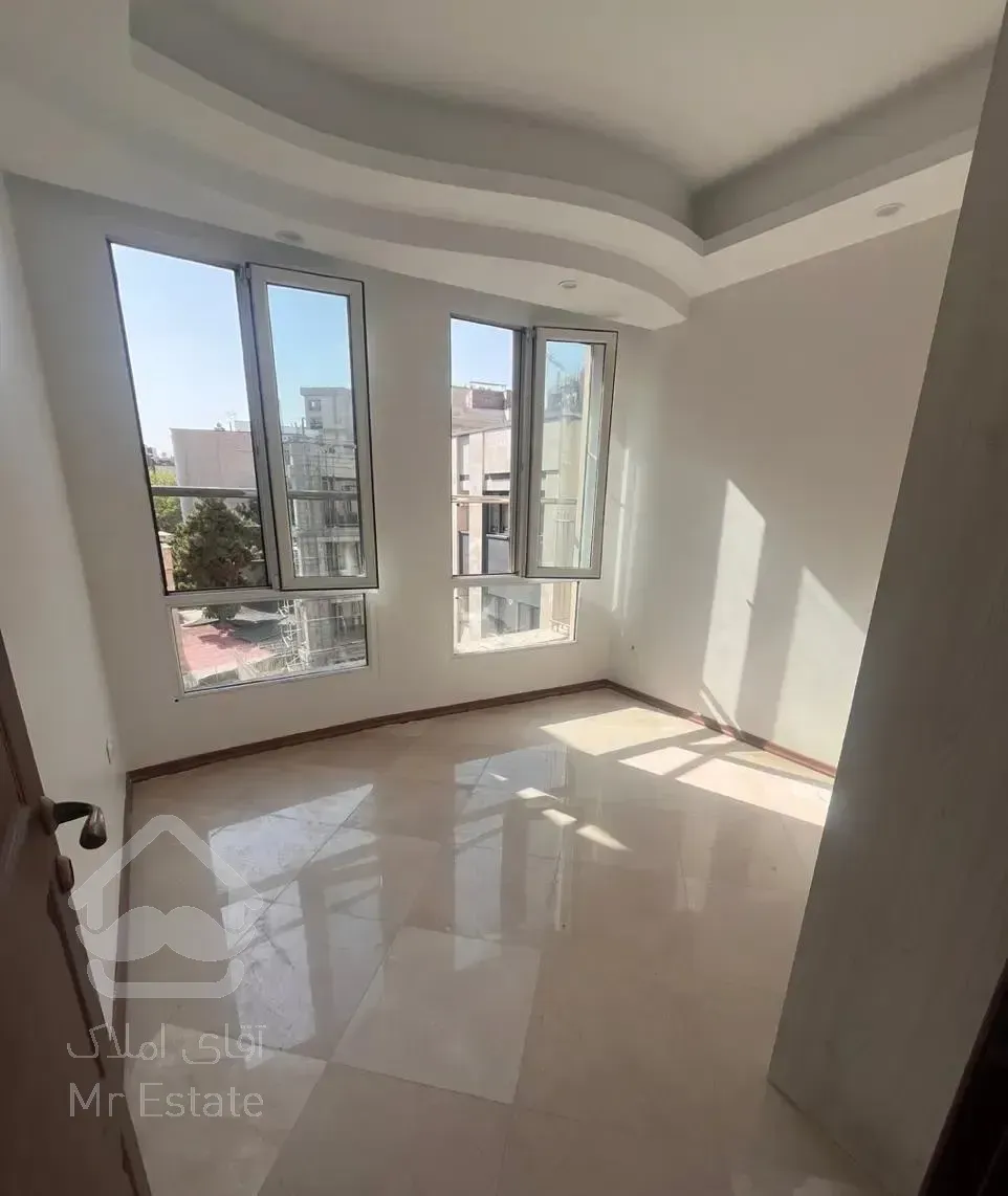 سلیمی جنوبی/۱۱۵ متر ۲ خواب ۲ تراس کم سن