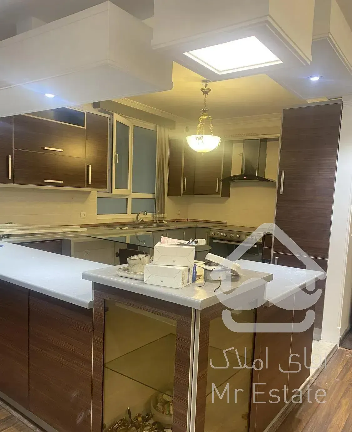 آپارتمان ۱۵۰ متری سه خواب حکمت بر خیابان واعظی