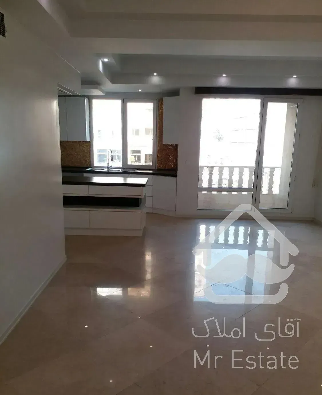 96متر ازگل گلچین/ تاپ لوکیشن منطقه ازگل/