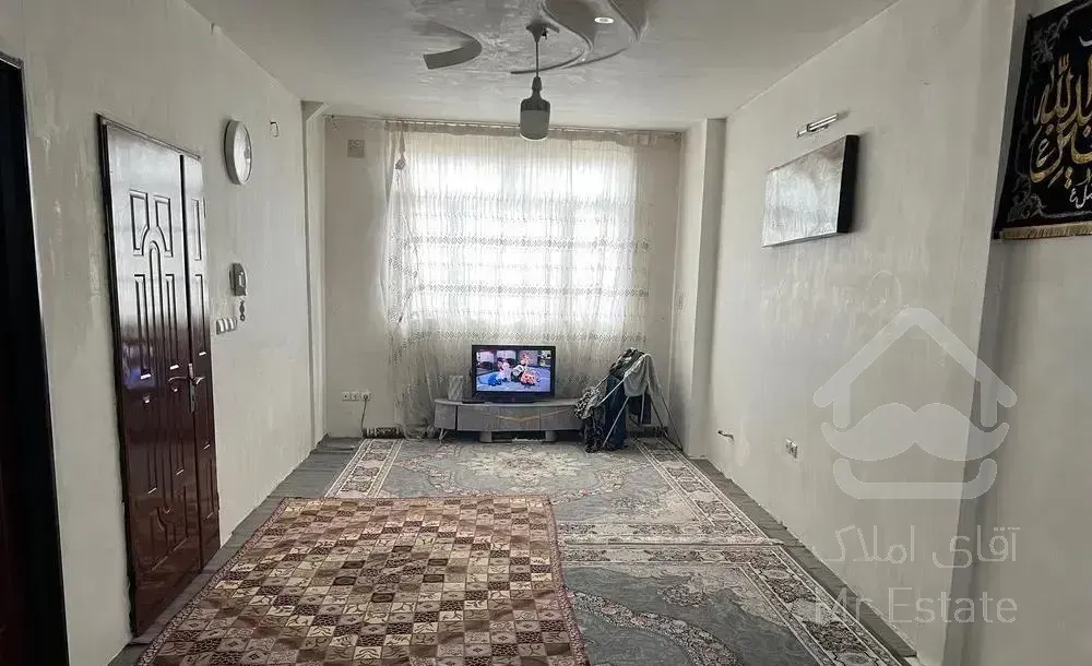 آپارتمان ۷۰متری طبقه دوم تمیز و حاشیه