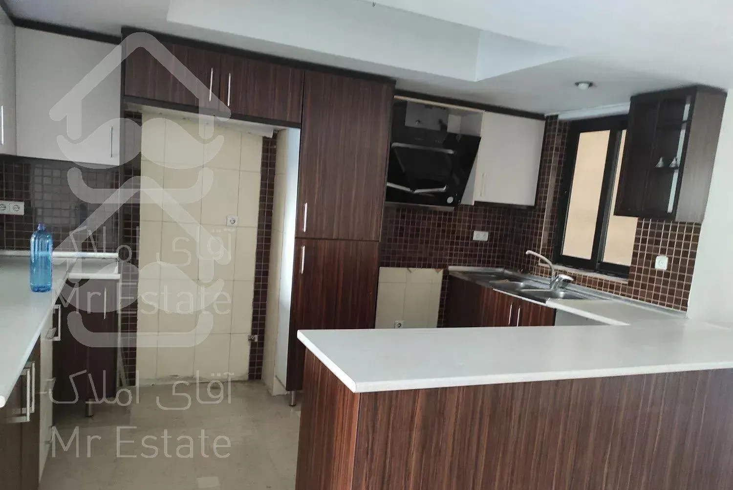 پاسداران۱۱۵متر روبه افتاب۵سال ساخت شیک و باامکانات