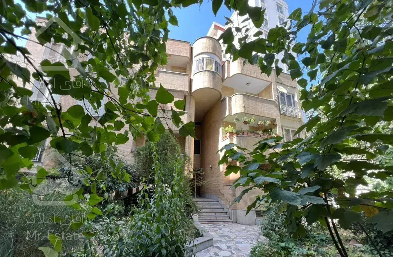 120متر تجریش *دارای قدرالسهم قابل *