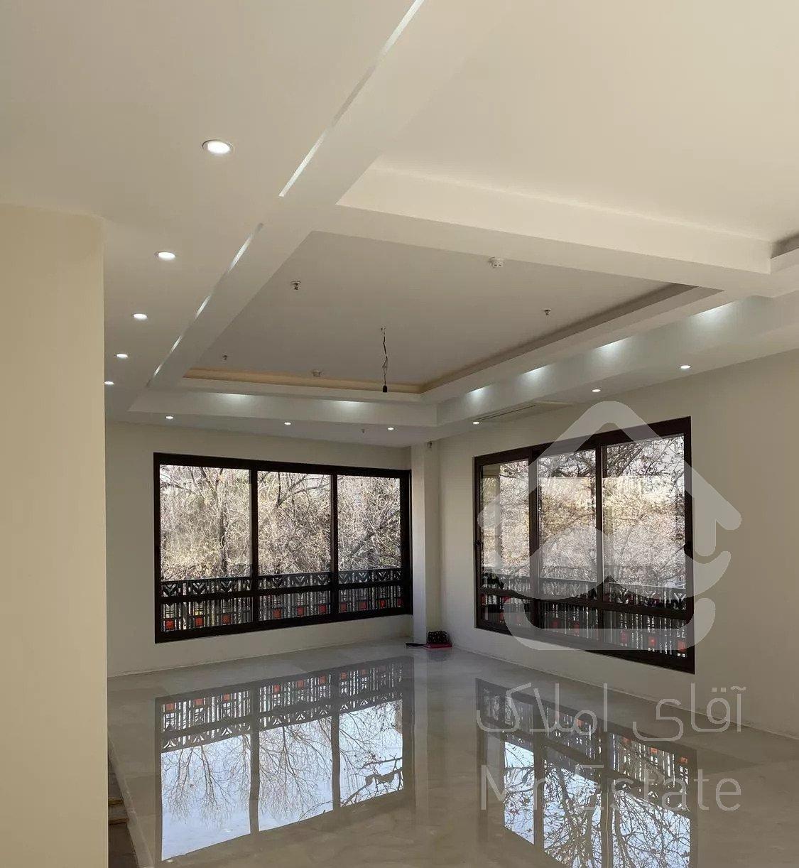 50 متر فول امکانات نور مستقیم سالن پرده خور