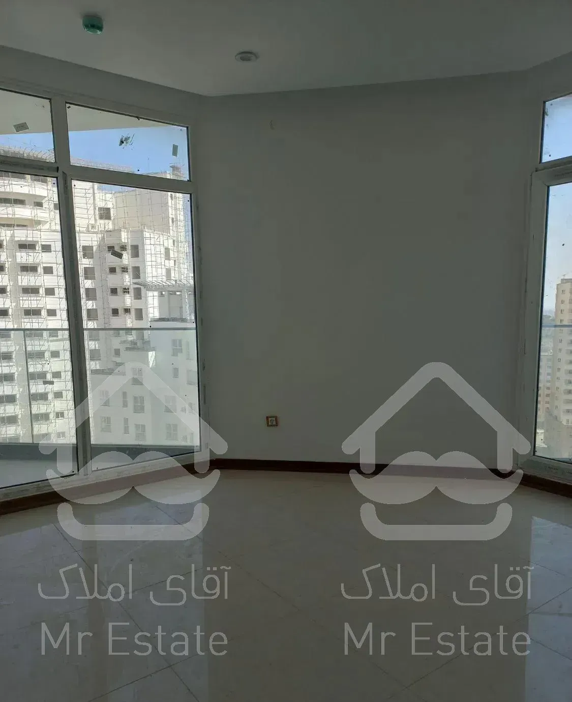 برج مجلل و  تریتیوم /۱۵۸ متر/۳ خواب مستر دار