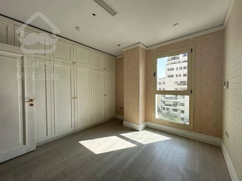 فروش اپارتمان 215 متری ولنجک