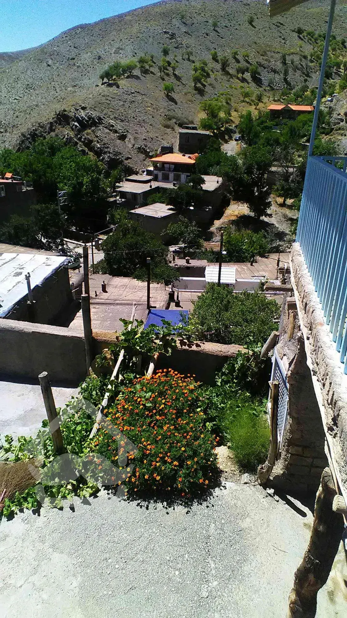 خانه باغ در روستا پیوژن با اتاق خواب