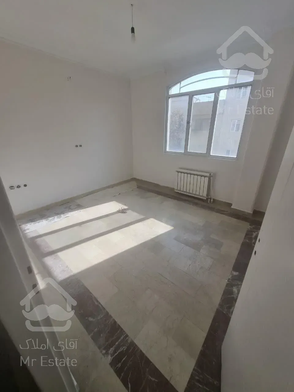 96متر بر خیابان دولت نبش چهاراه