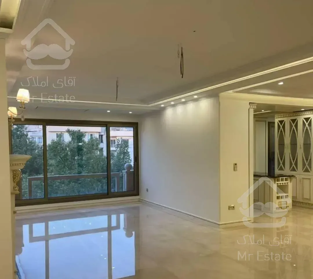 حاشیه کلانتری/۲۰۰متری/فروشنده