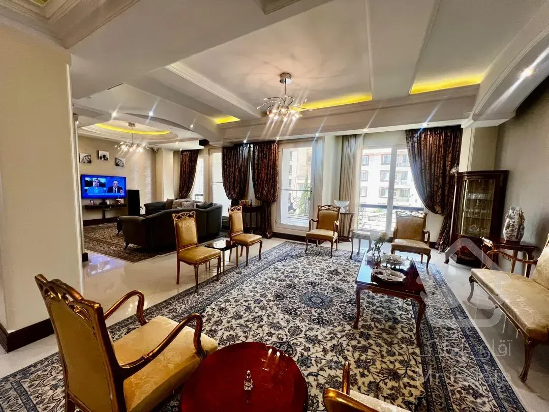 -فروش اپارتمان 220 متری زعفرانیه