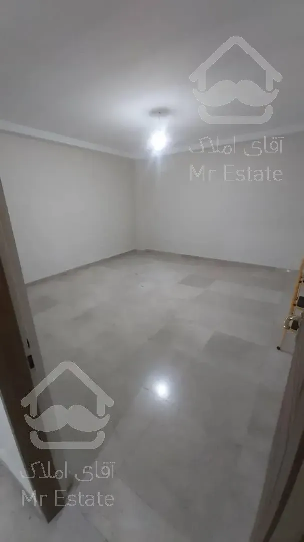 ۱۴۰ متر شمال جردن موقعیت اداری (۲ پارکینگ سندی)