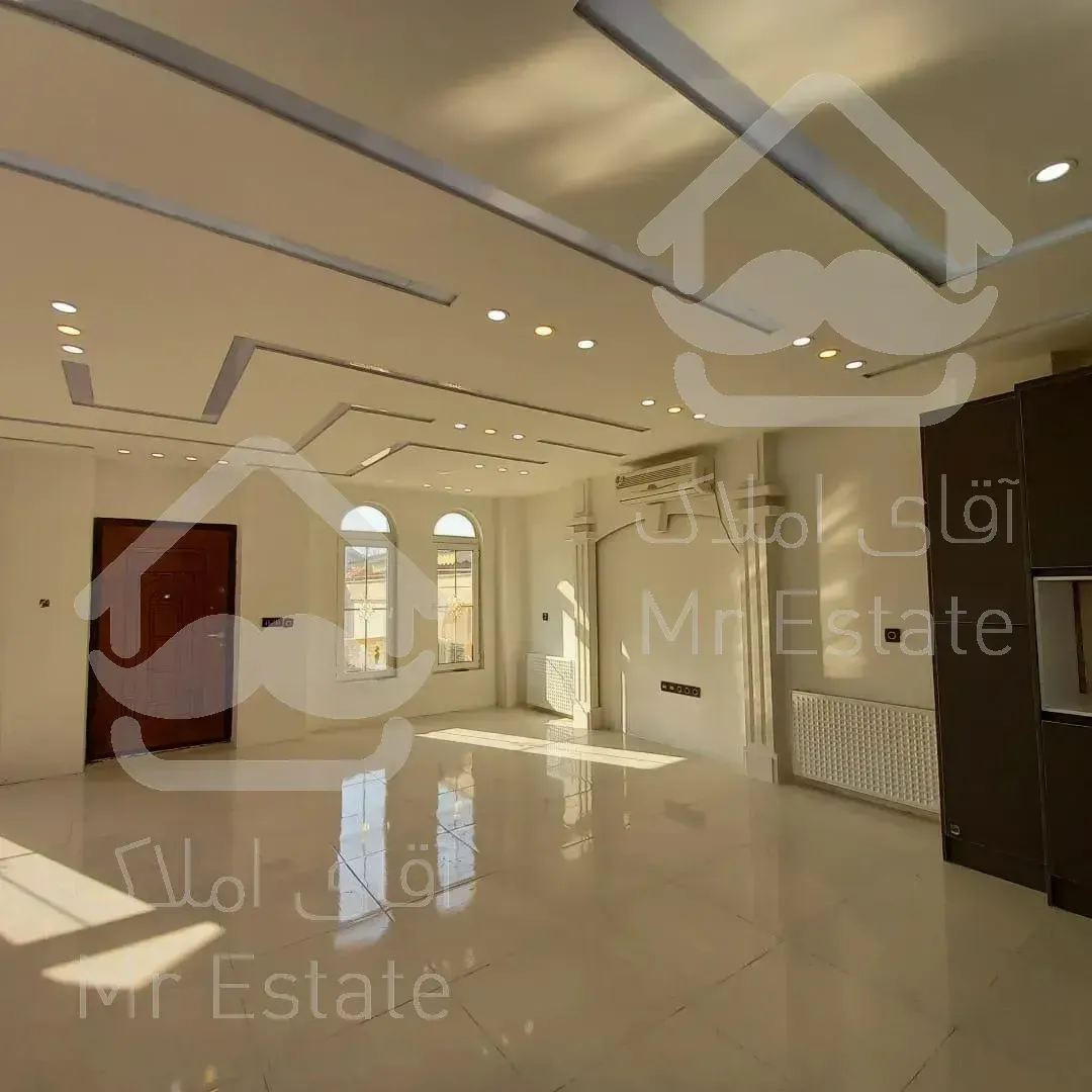 ویلا دوبلکس سند دار ، استخردار