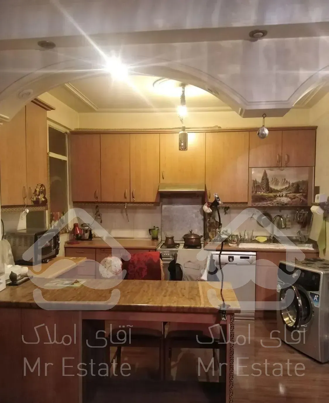 بالای میدان دربند 70 متر +10 متر حیاط خلوت