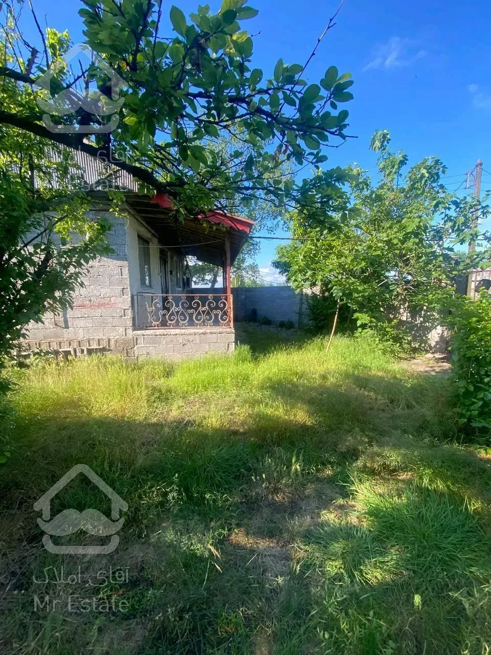 ۳۰۰متر خانه و محوطه دور دیوار در کوچصفهان