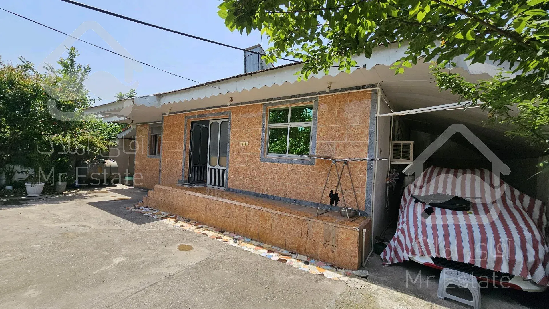 فروش۳۸۰متر خانه و محوطه با ویو شالیزار کوچصفهان