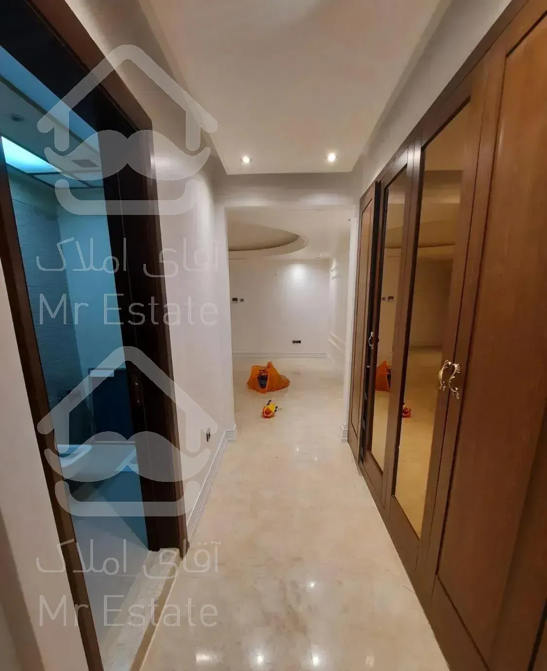 نیاوران ۳۰۰متر آپارتمان